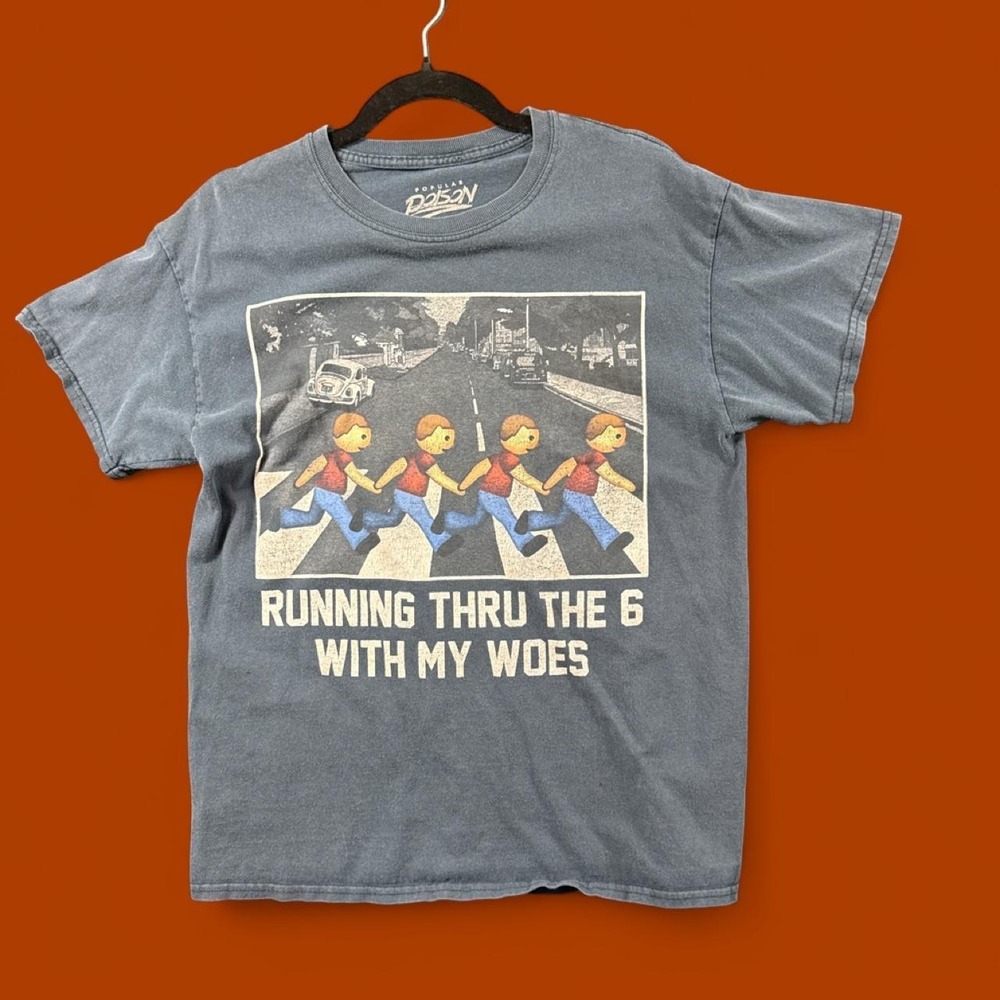Popular Poison "Running Thru the 6 With My Woes" Graphic T-Shirt | Medium | Blue